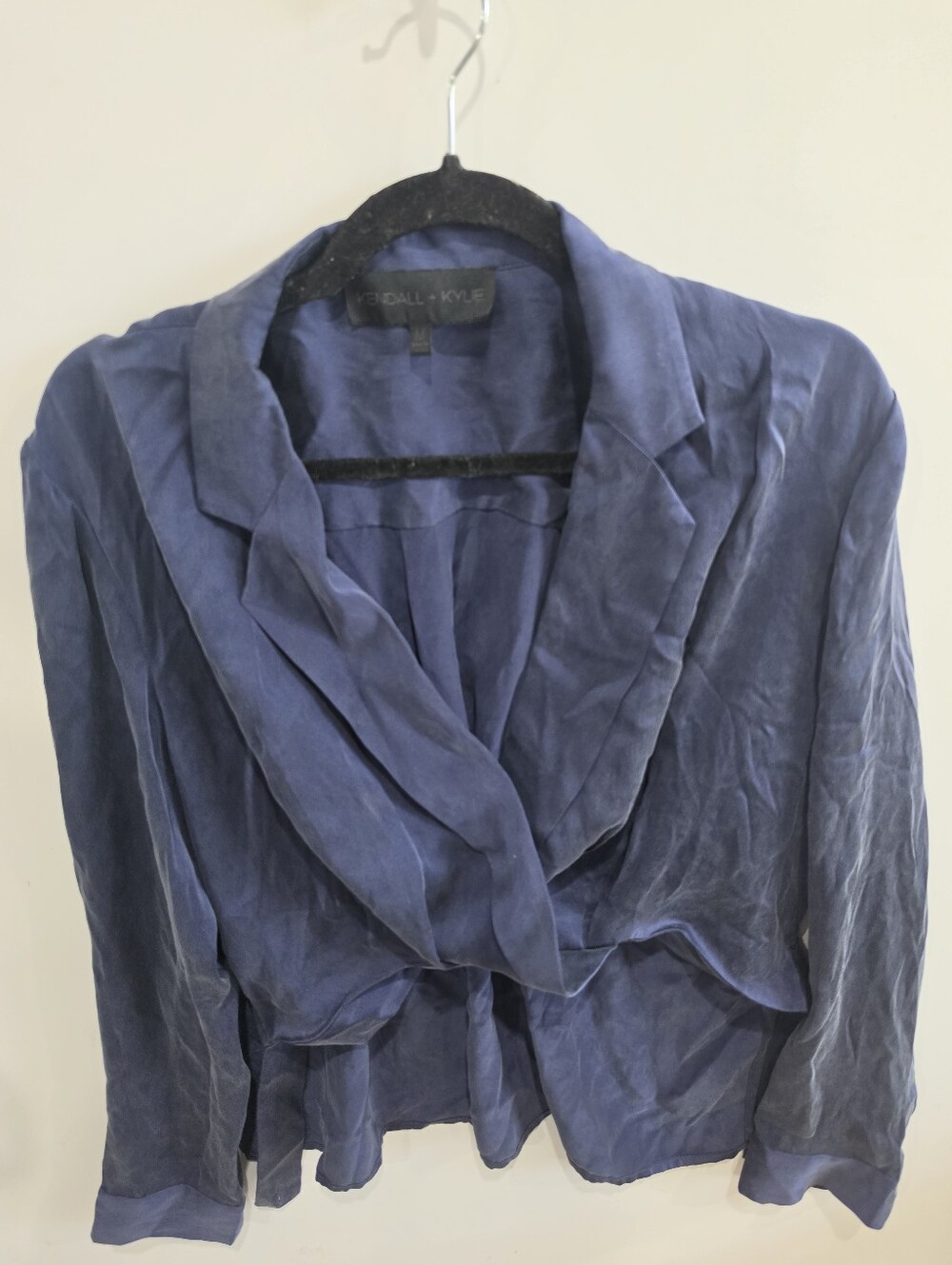 New Kendall + Kylie Twist Front Draped Blouse Open Front Top Size M 100% SILK